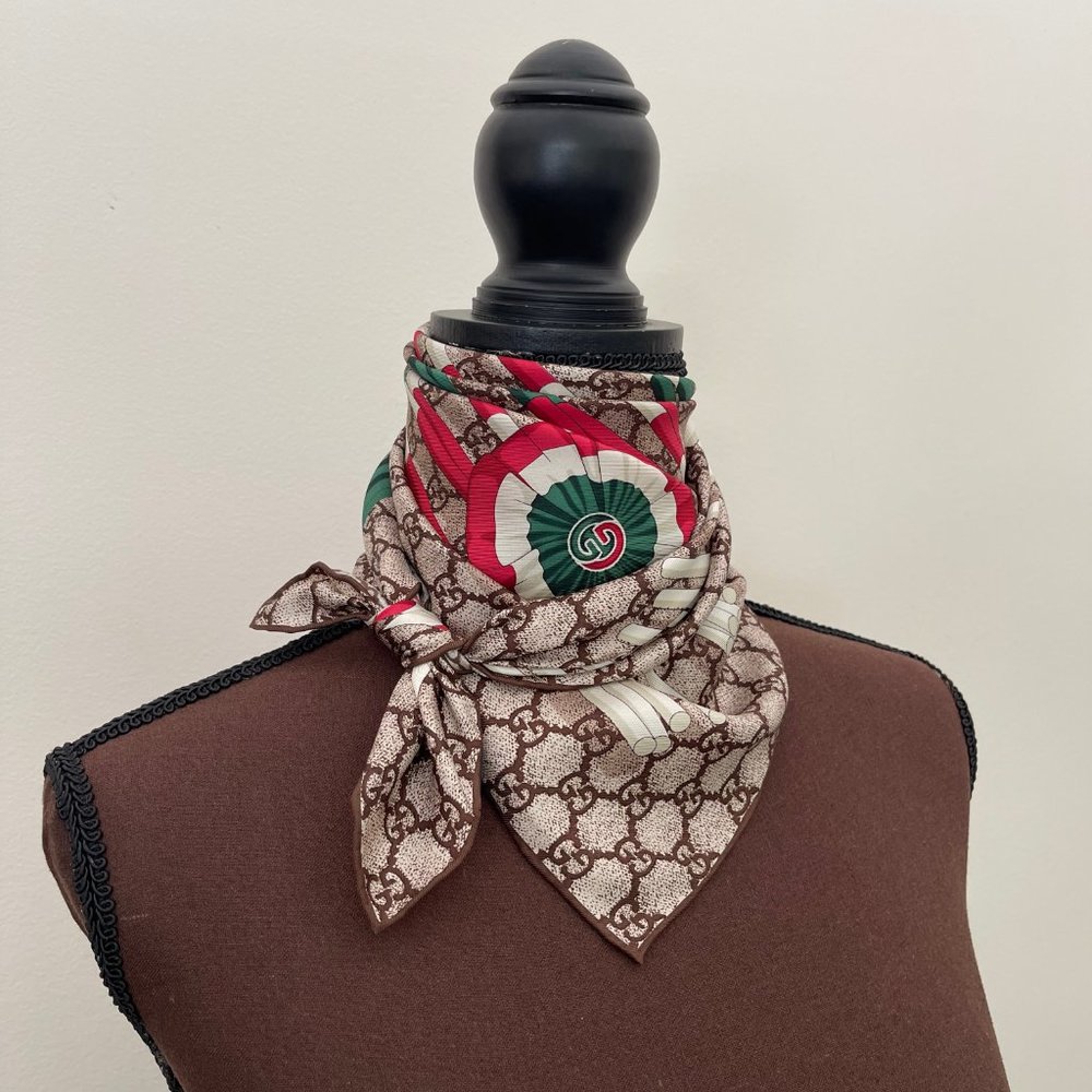 New Gucci Scarf GG Logo Club Beige Brown Silk Scarf Wrap with Gucci Gift Box - Picture 13 of 16